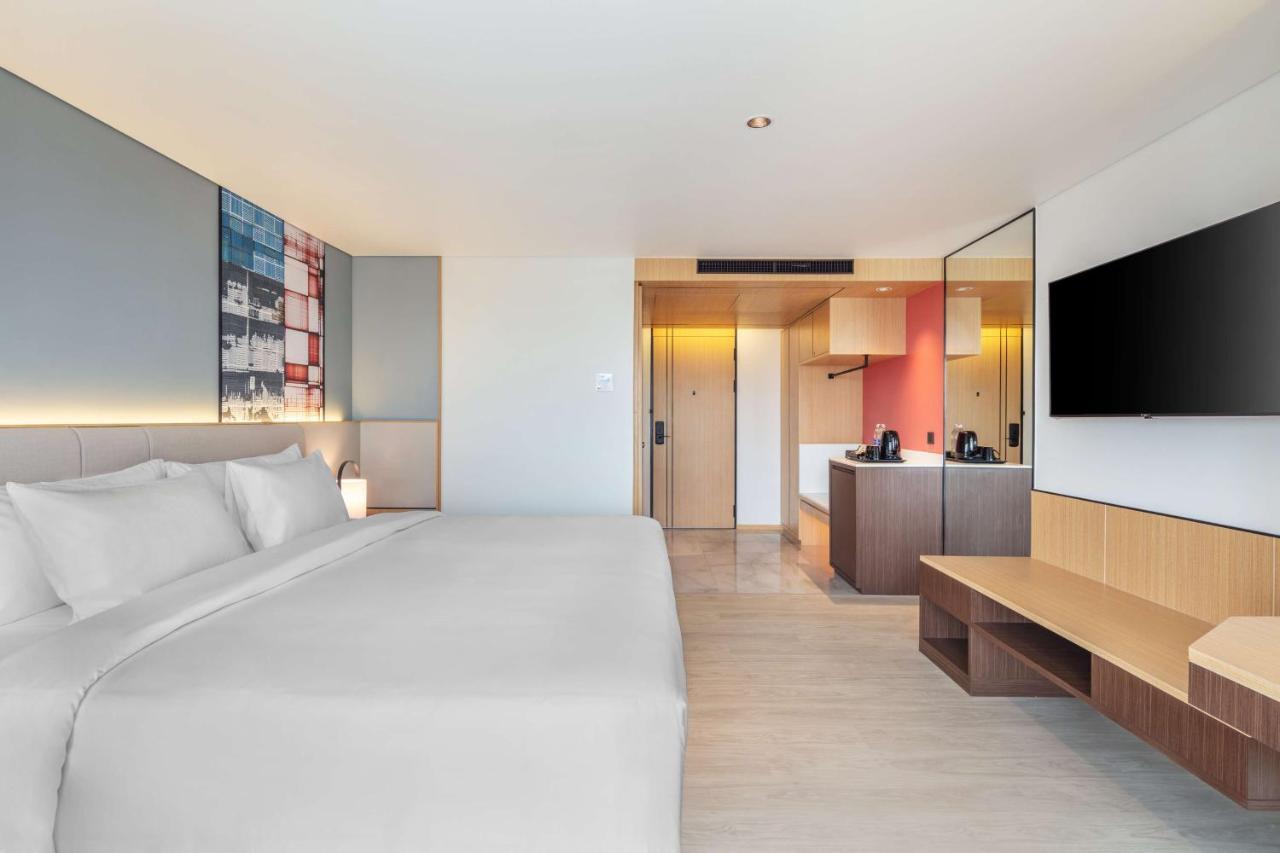 Best Western Click Sathorn 11 กรุงเทพมหานคร ภายนอก รูปภาพ
