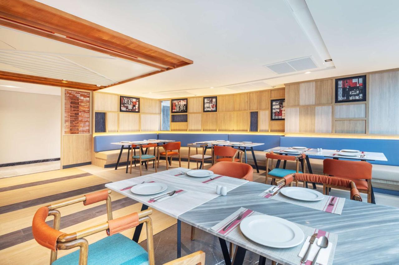 Best Western Click Sathorn 11 กรุงเทพมหานคร ภายนอก รูปภาพ