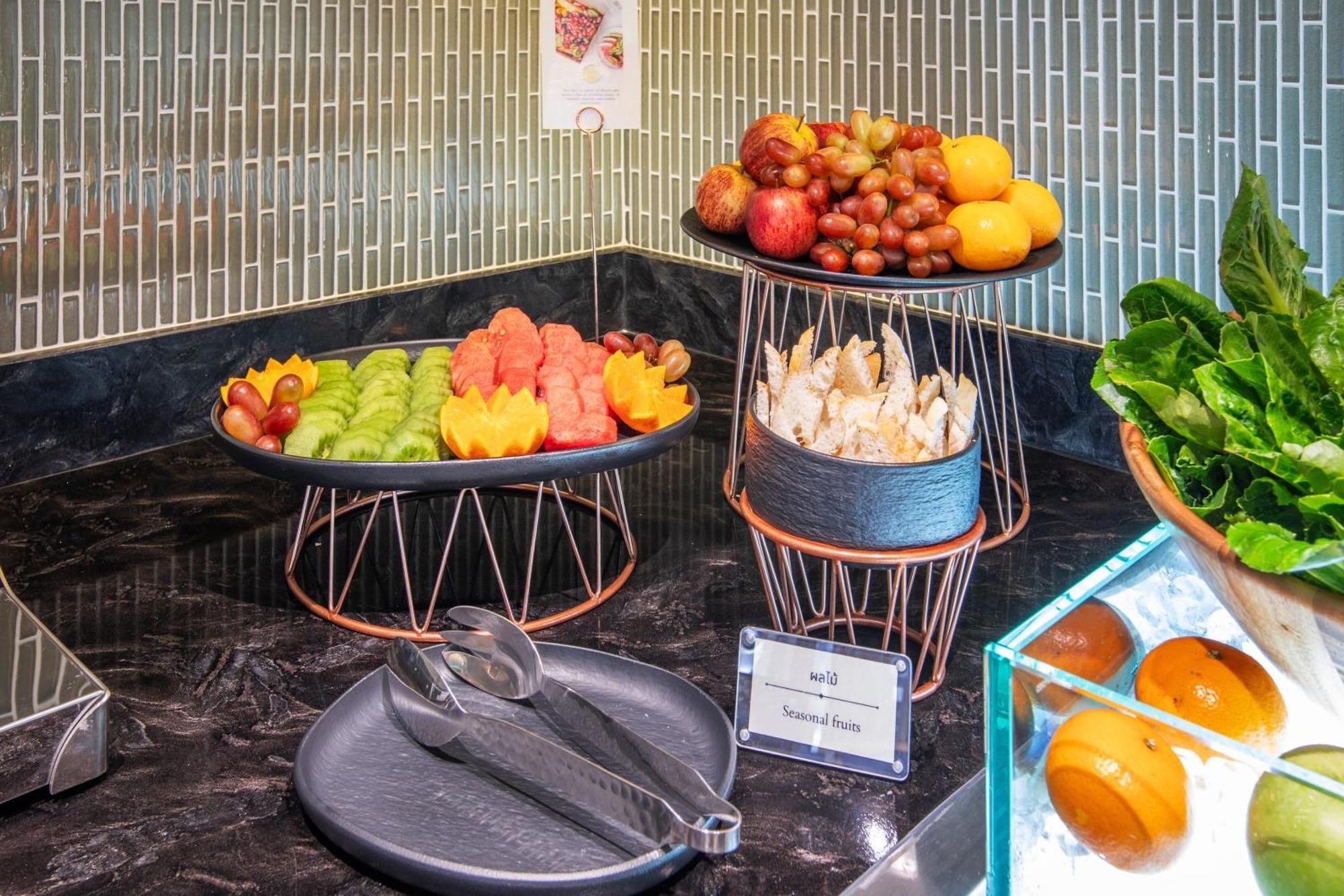 Best Western Click Sathorn 11 กรุงเทพมหานคร ภายนอก รูปภาพ